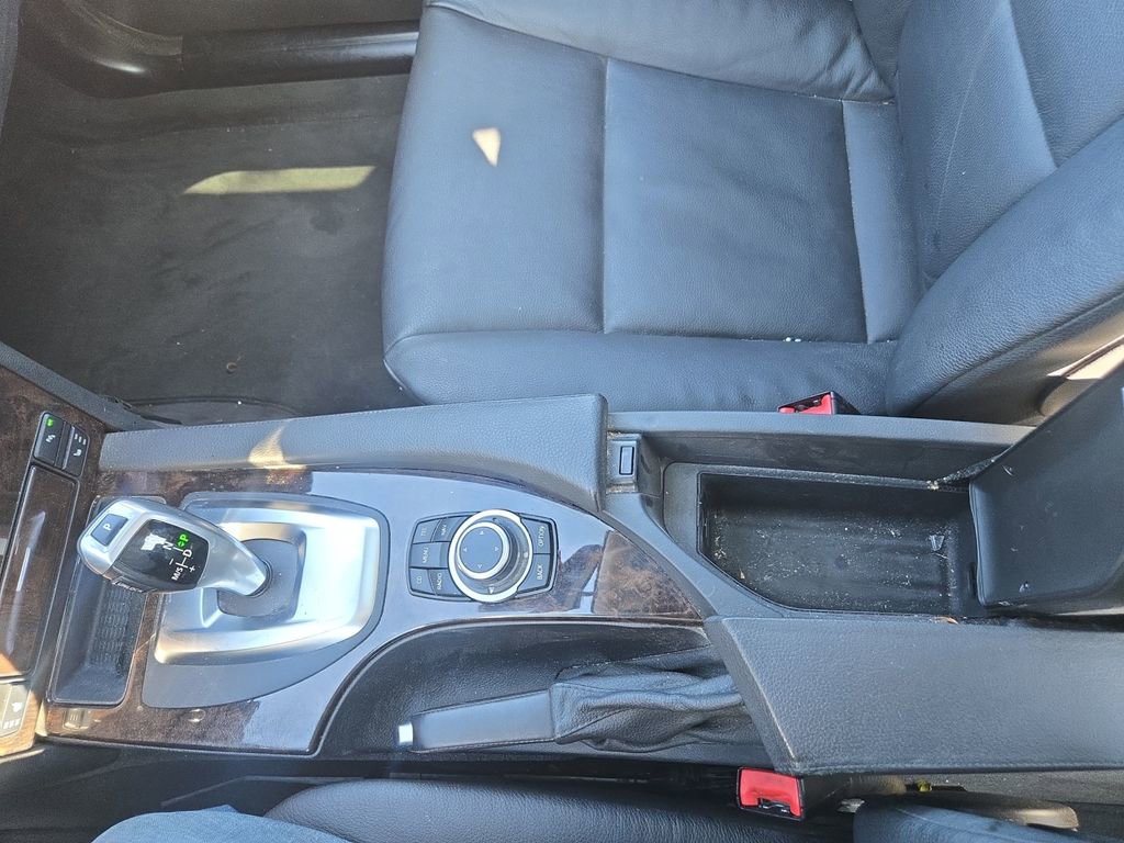 Used 2010 BMW 535i xDrive Sedan image 28