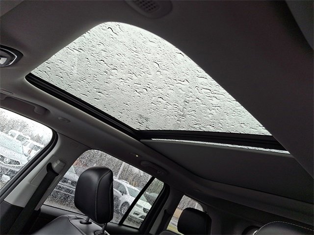 Used 2024 Jeep Grand Cherokee Limited 4xe image 10