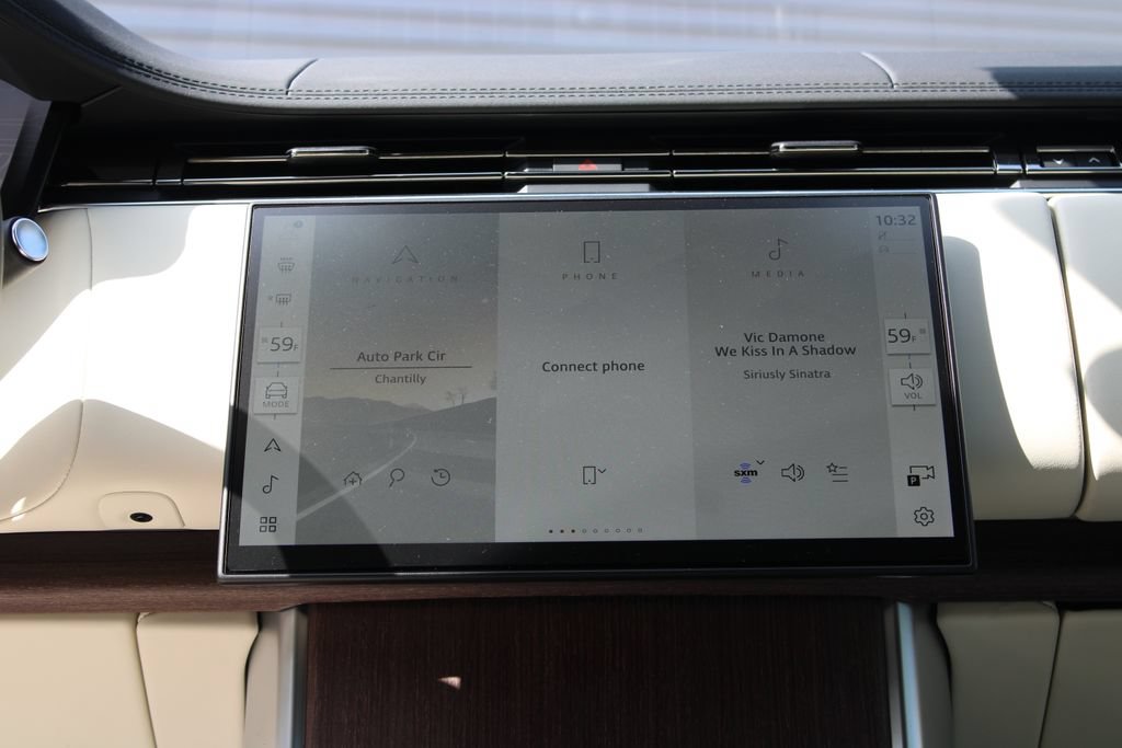 New 2026 Land Rover Range Rover SE AWD/4WD image 17