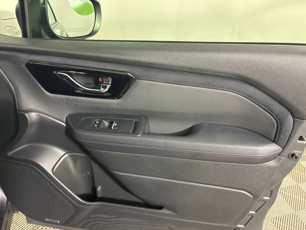 Used 2025 Subaru Forester Limited w/ Protection Package (1PH) image 32