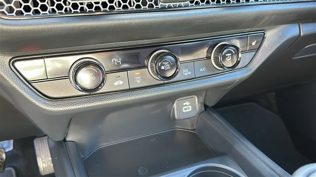 Used 2025 Honda HR-V Sport image 15