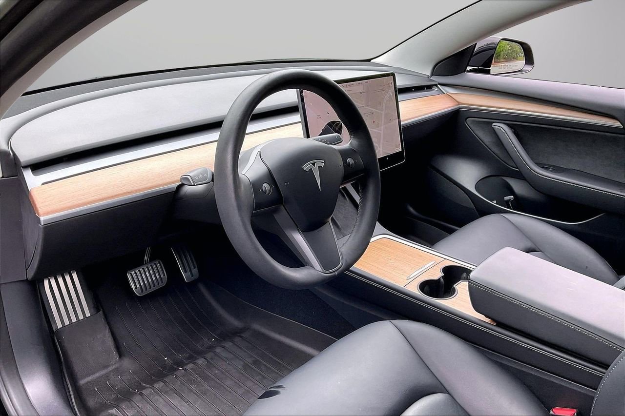 Used 2022 Tesla Model 3 Long Range AWD/4WD image 21