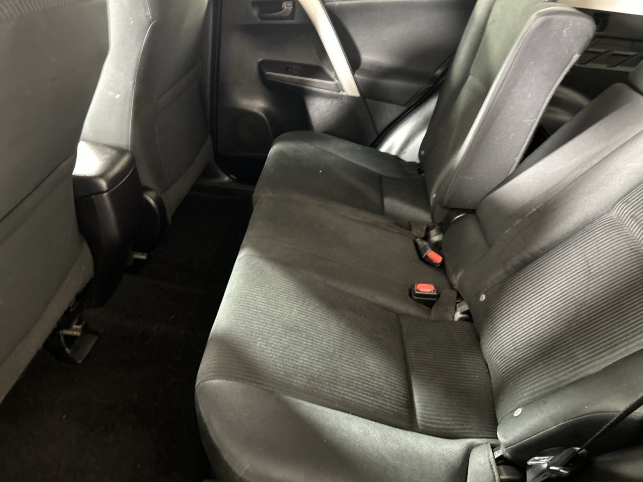 Used 2017 Toyota RAV4 LE FWD image 24