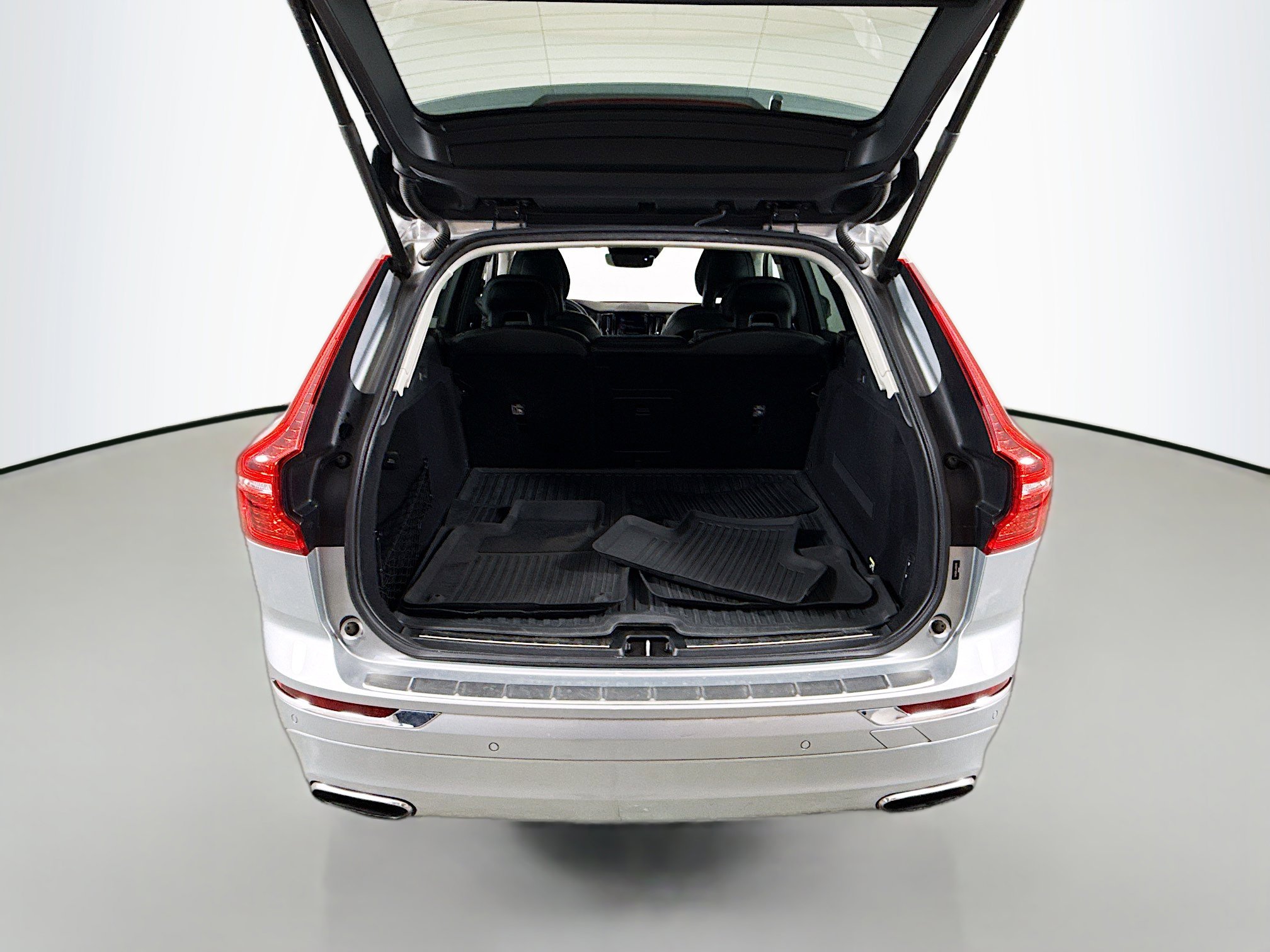 Used 2018 Volvo XC60 T5 Inscription w/ Convenience Package image 24