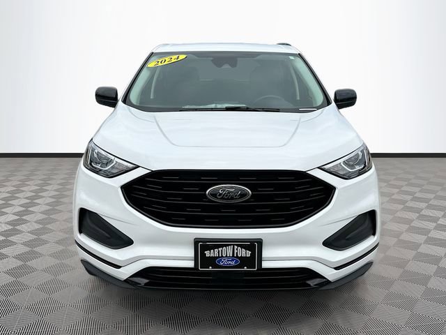 Used 2024 Ford Edge SE w/ Black Appearance Package image 3