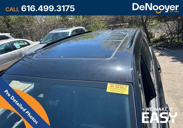 Used 2023 Cadillac XT6 Sport w/ Technology Package AWD/4WD image 2