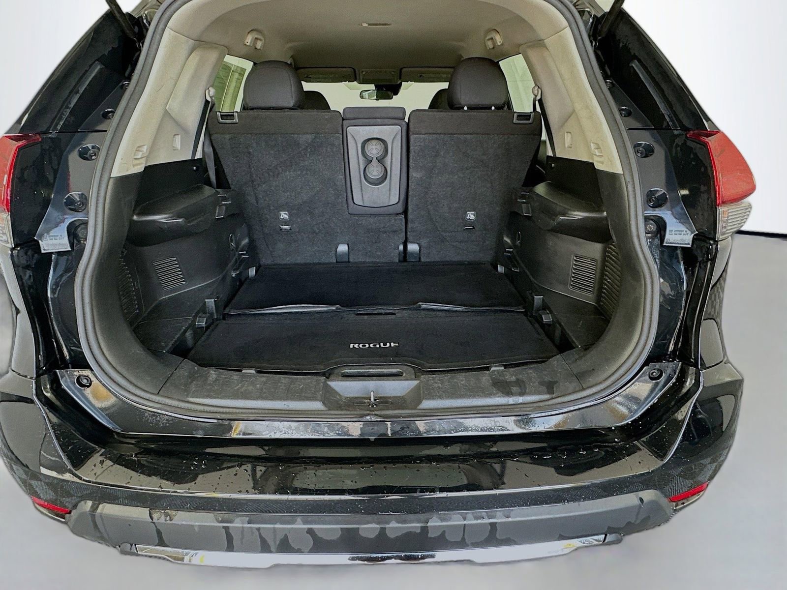 Used 2020 Nissan Rogue S AWD/4WD image 23