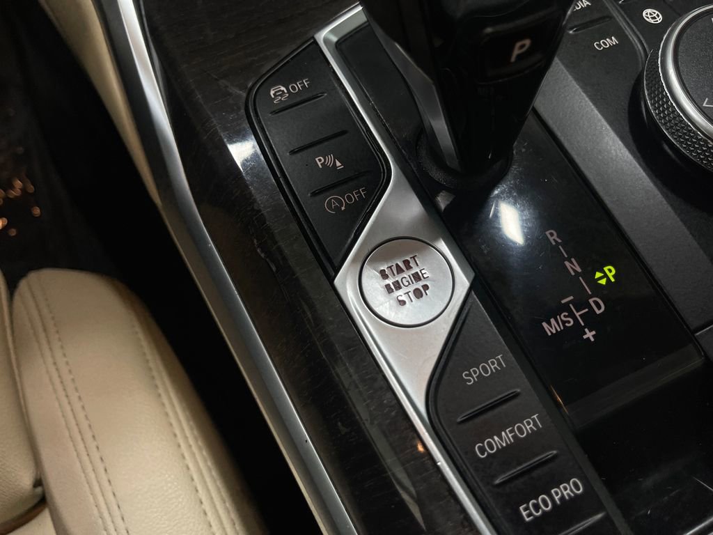 Used 2020 BMW 330i Sedan w/ Convenience Package image 20