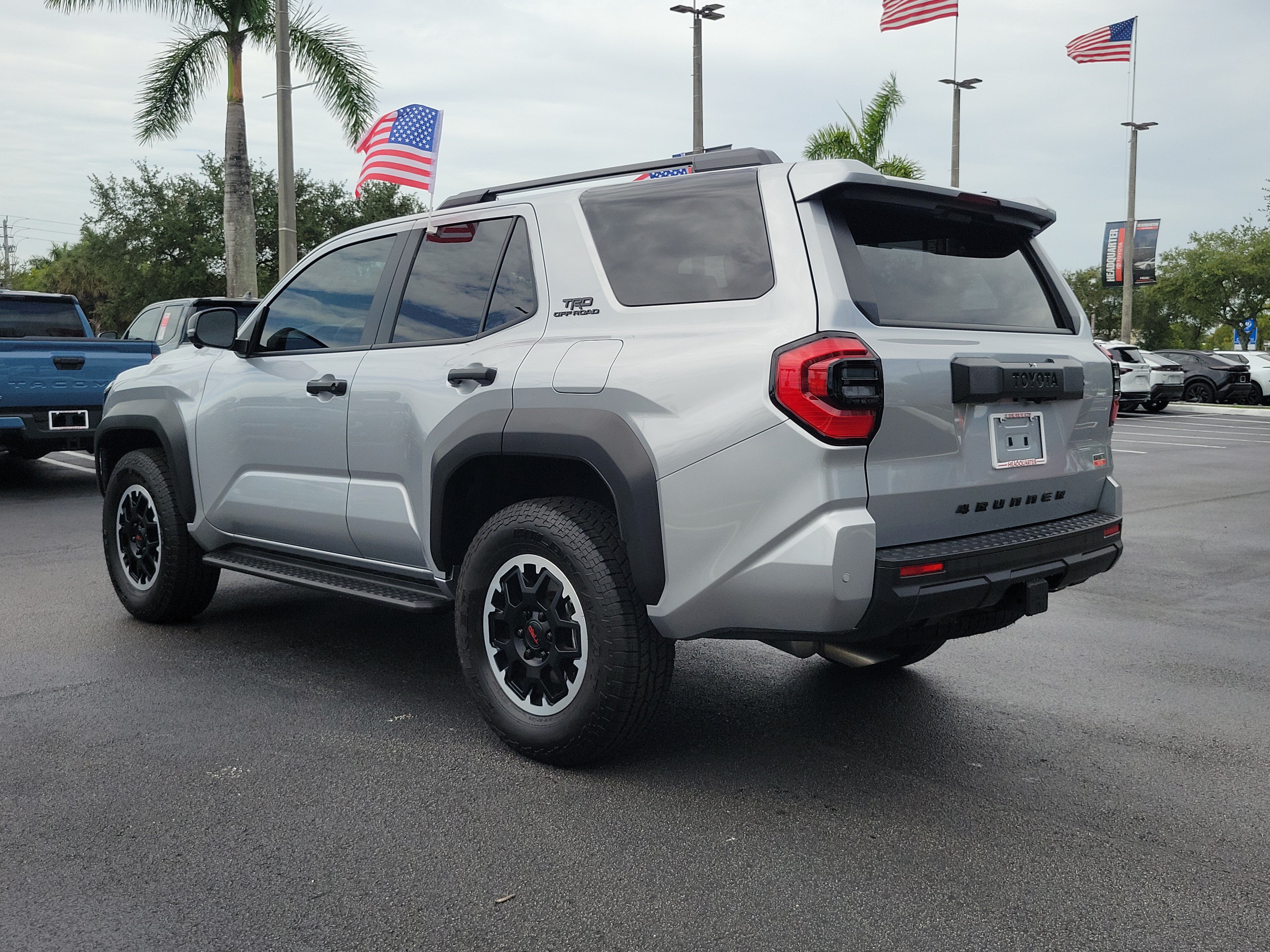 Used 2026 Toyota 4Runner SR5 AWD/4WD image 8
