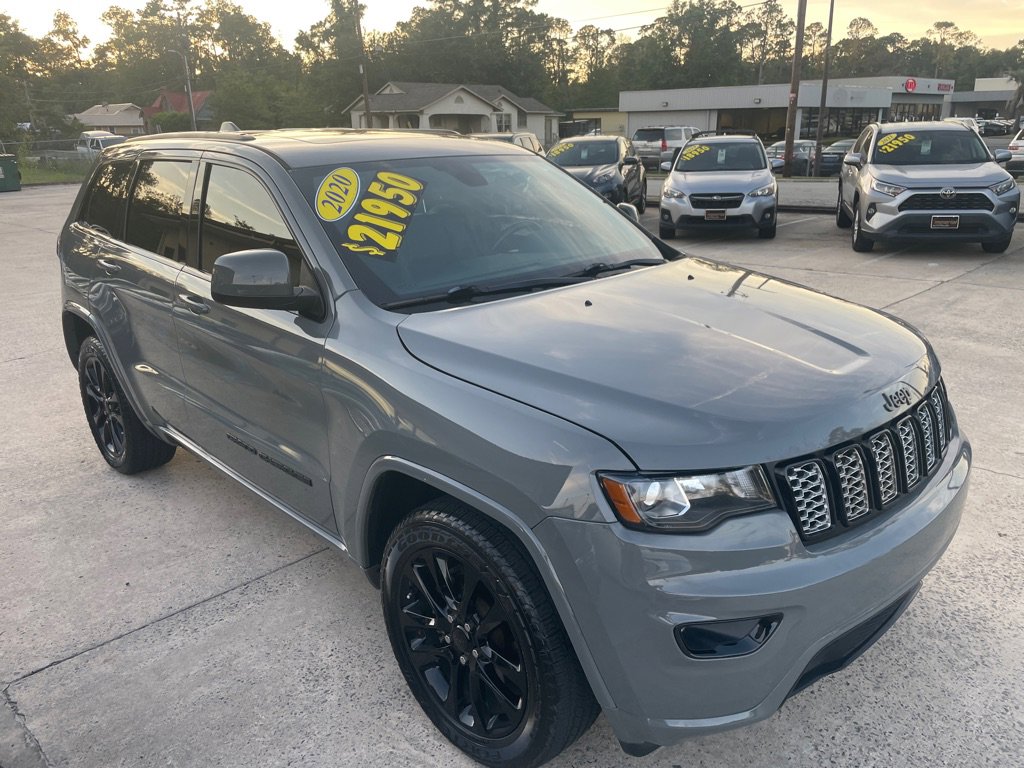 Used 2020 Jeep Grand Cherokee Altitude image 4