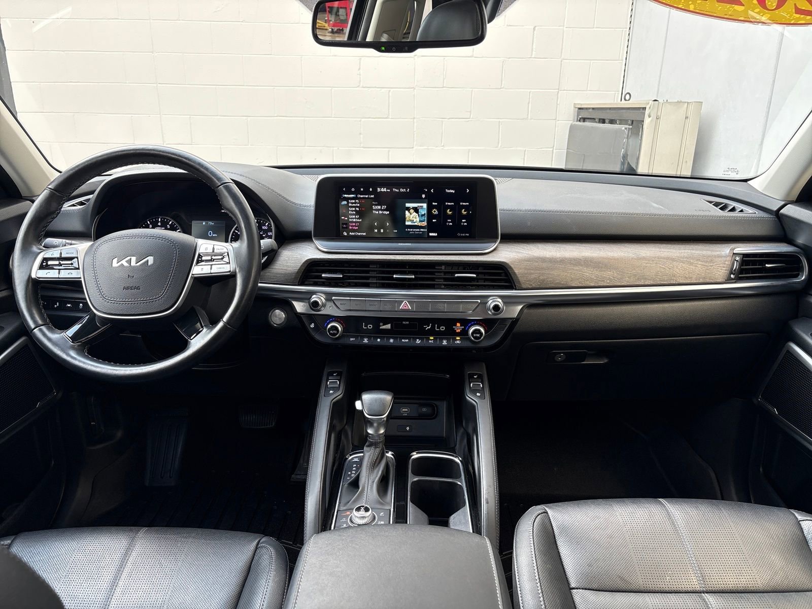 Used 2022 Kia Telluride EX w/ Towing Package image 12