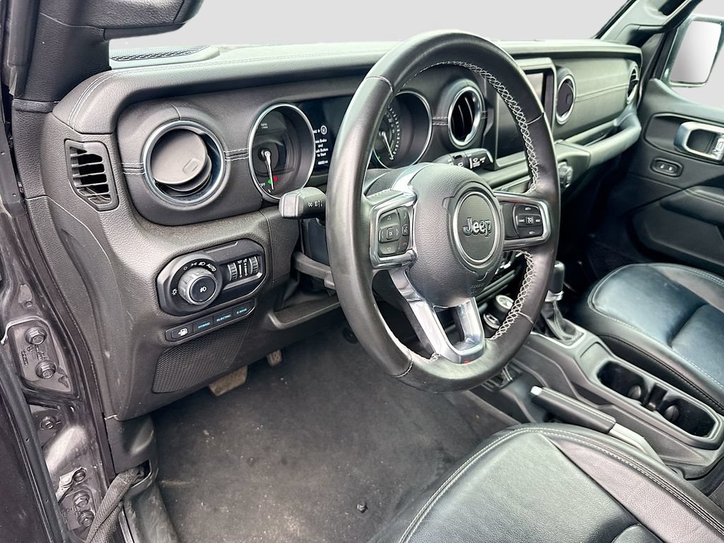 Used 2022 Jeep Wrangler Unlimited Sahara AWD/4WD image 10
