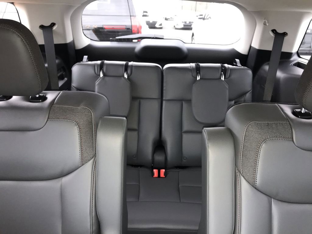 New 2026 Ford Explorer Active image 24