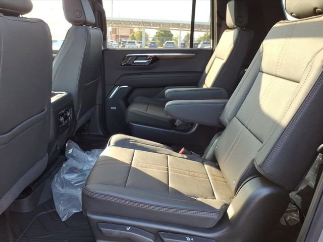 New 2026 Chevrolet Suburban High Country w/ Sun And Tow Package image 11