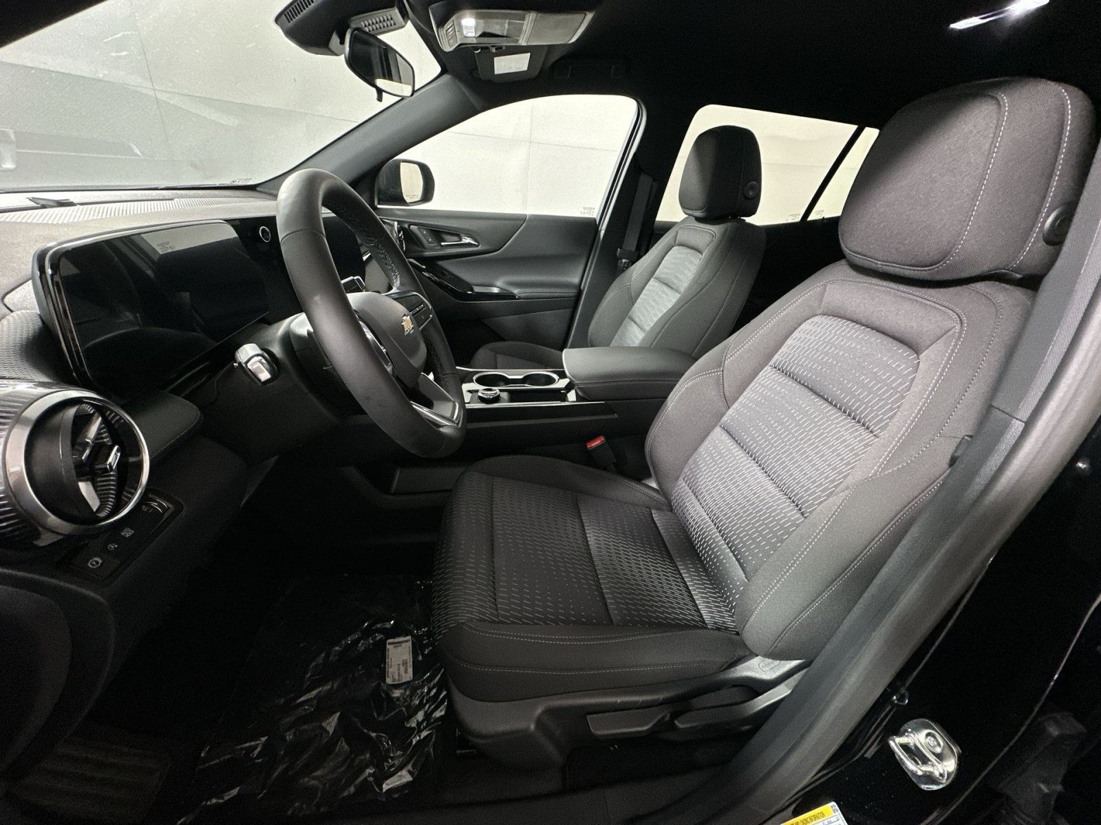 New 2027 Chevrolet Equinox LT FWD image 13