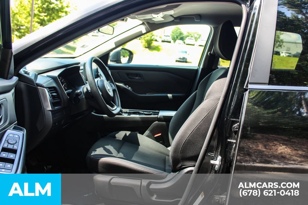 Used 2024 Nissan Rogue S AWD/4WD image 15