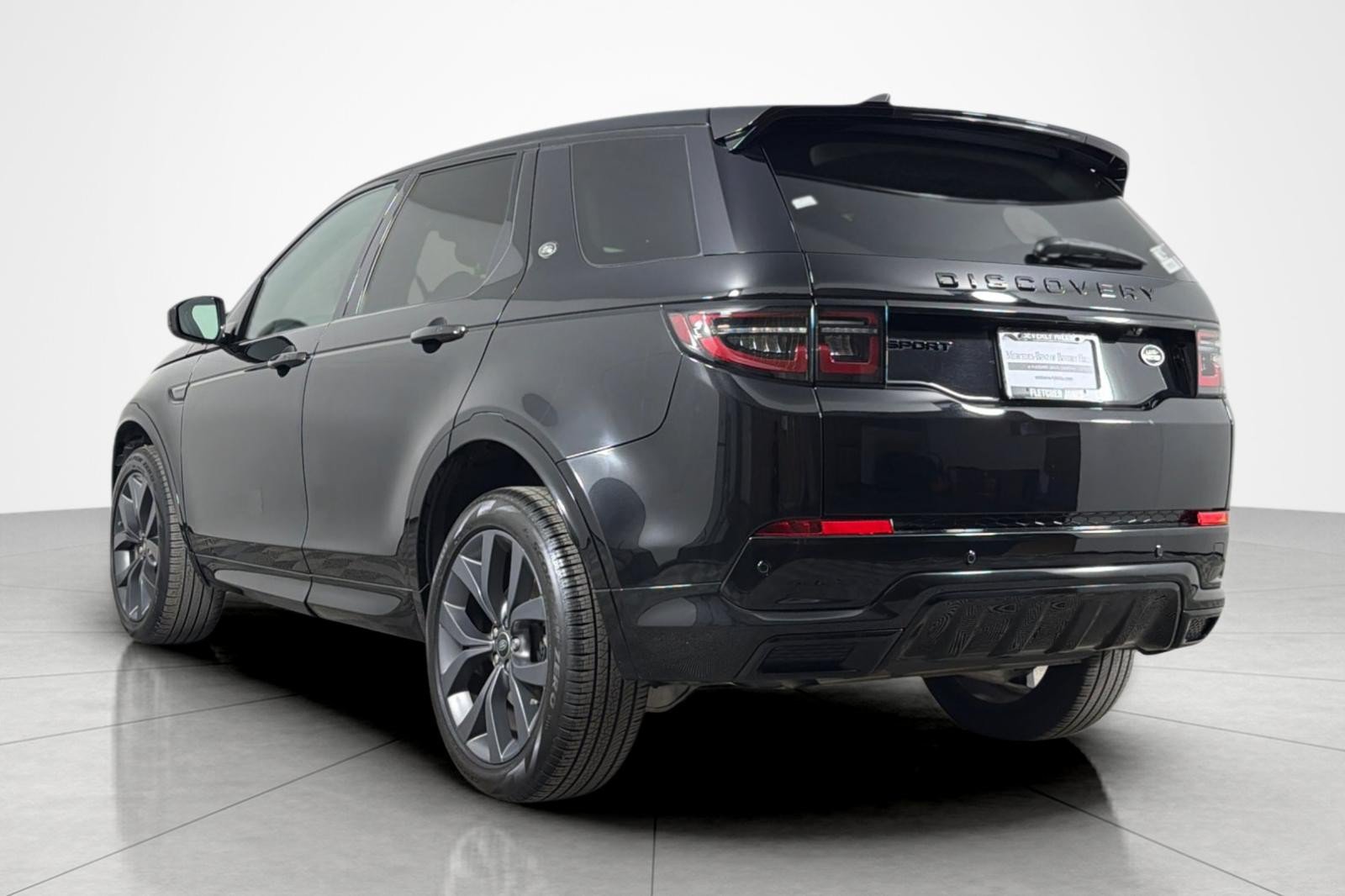 Used 2023 Land Rover Discovery Sport SE R-Dynamic AWD/4WD image 3