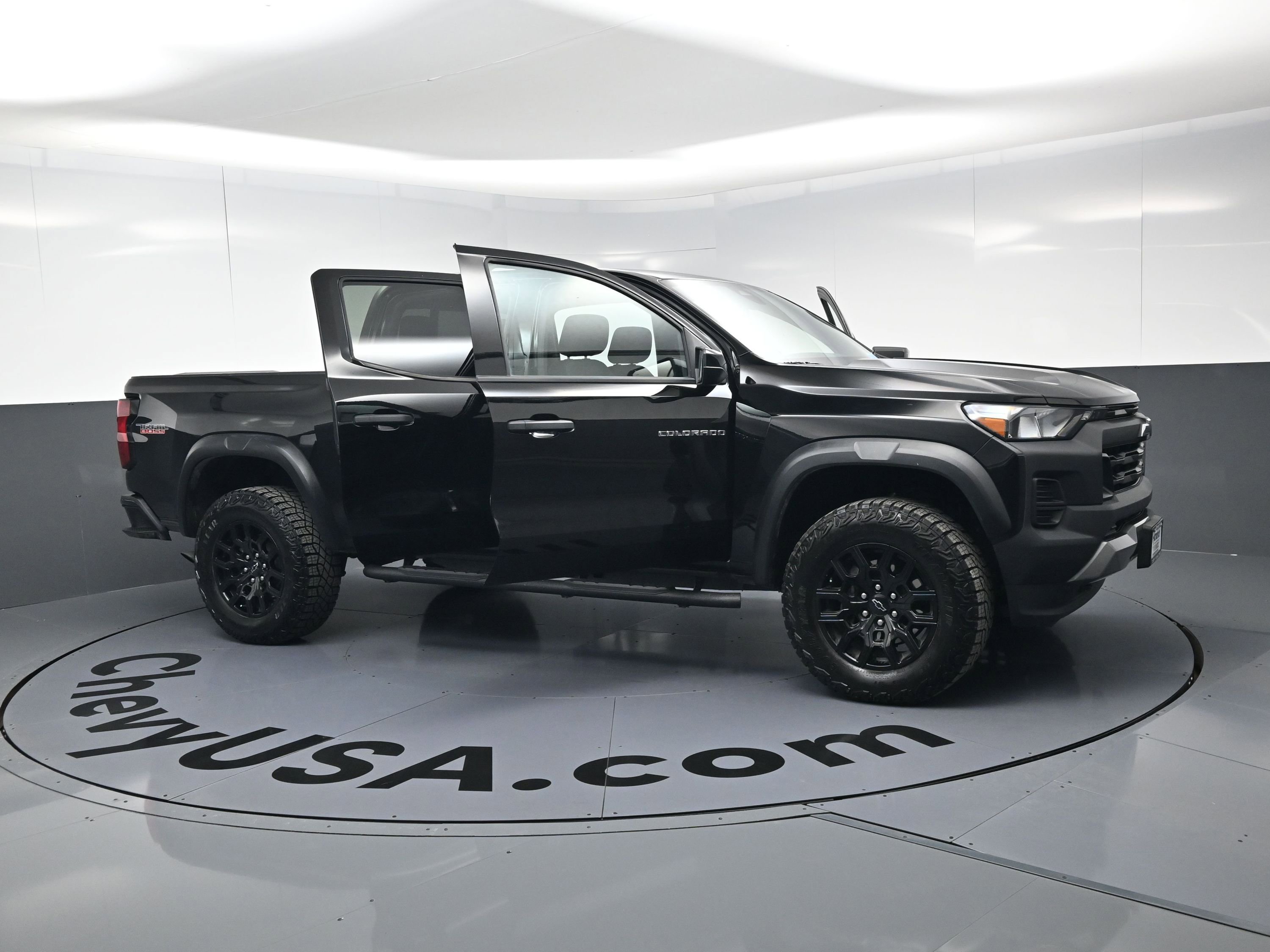 Certified 2024 Chevrolet Colorado Trail Boss w/ Advanced Trailering Package image 22