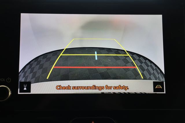 Used 2024 Toyota Venza LE image 17