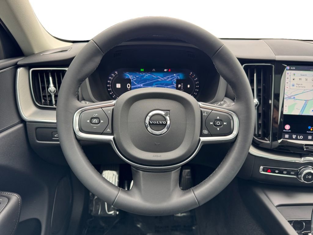 Certified 2023 Volvo XC60 B5 Core w/ Climate Package AWD/4WD image 13