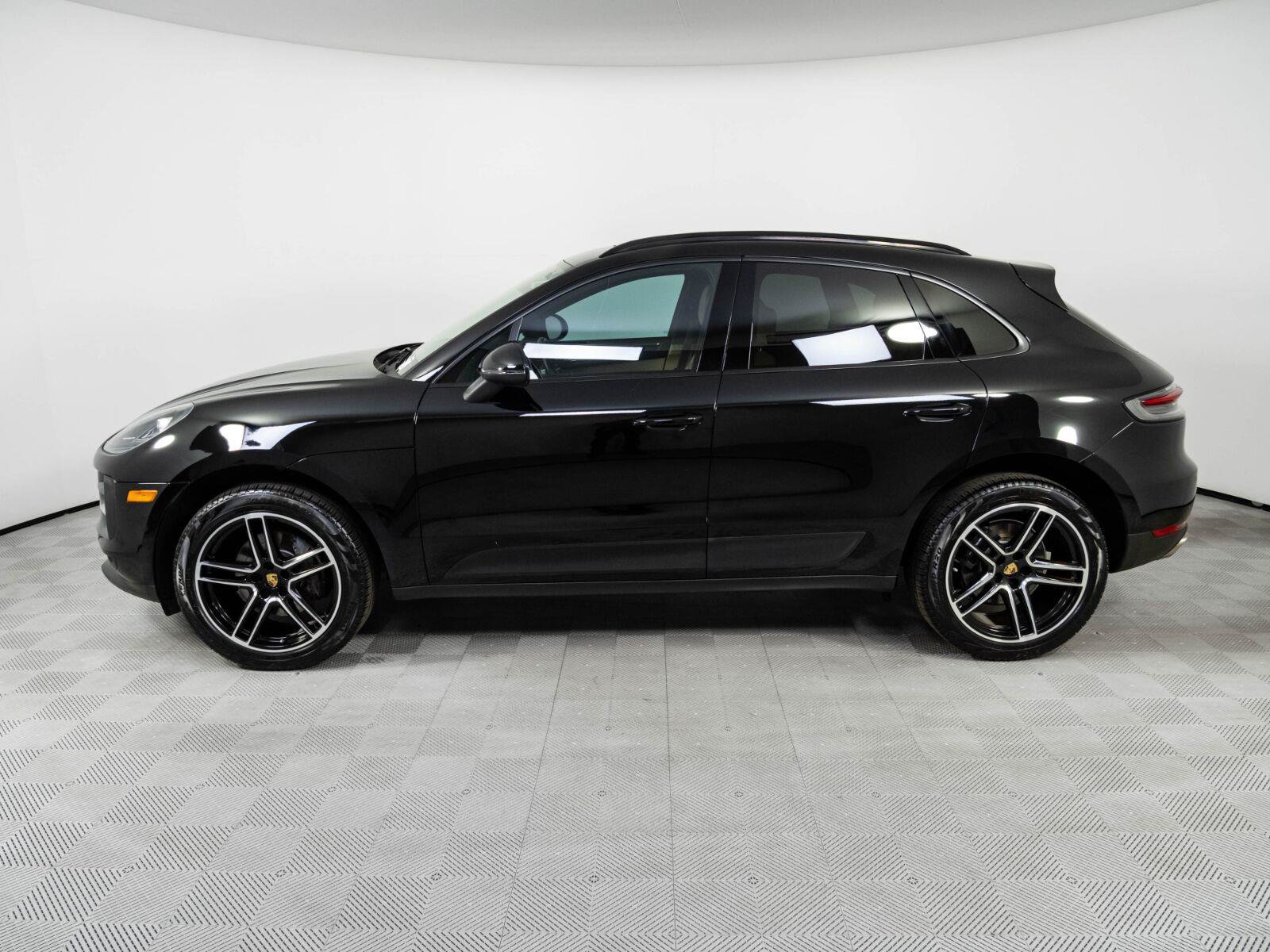 Used 2019 Porsche Macan AWD/4WD image 2