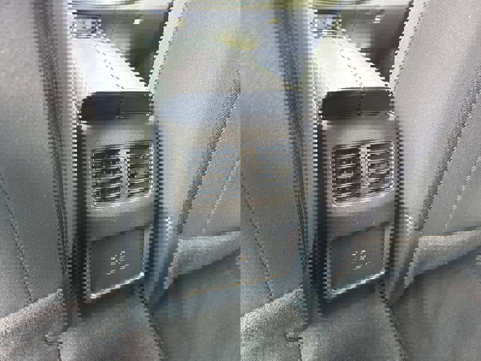 Used 2023 Nissan Rogue SV image 16