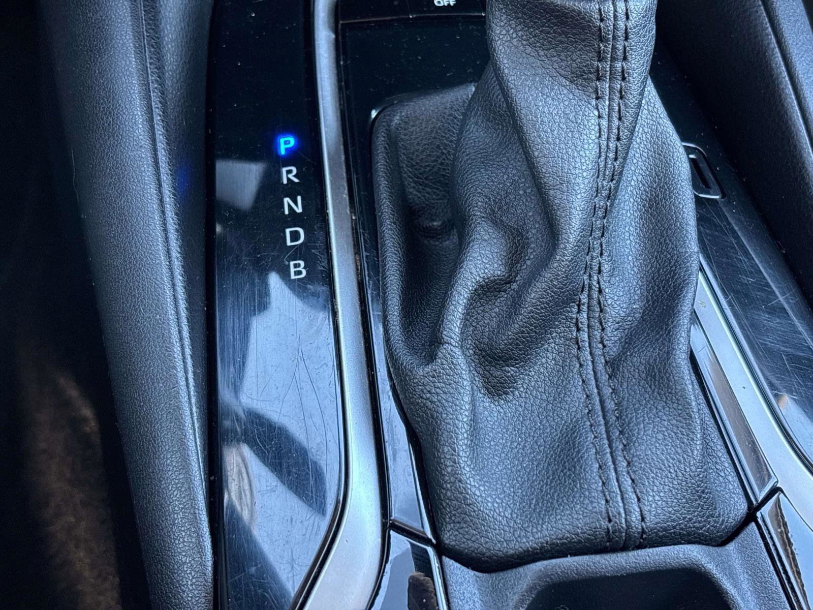 Used 2021 Toyota Corolla LE FWD image 19