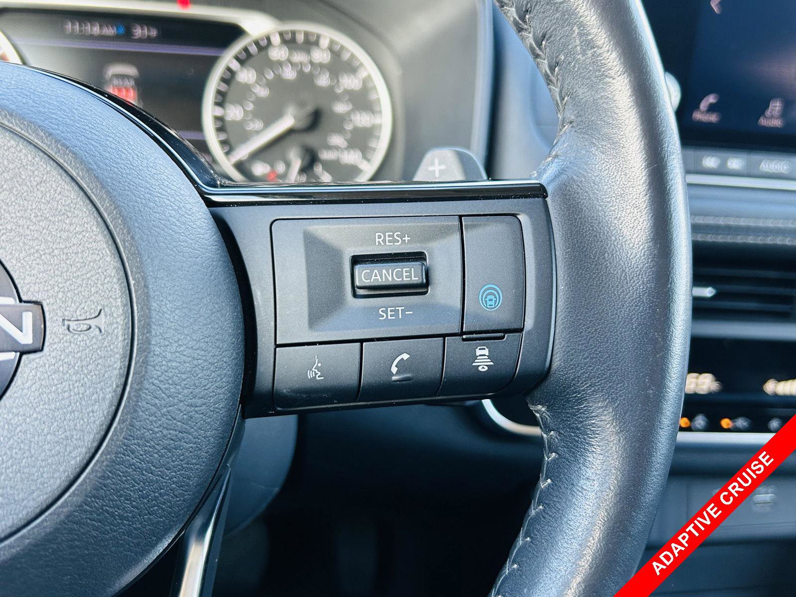 Used 2023 Nissan Rogue SV w/ SV Premium B Package image 5