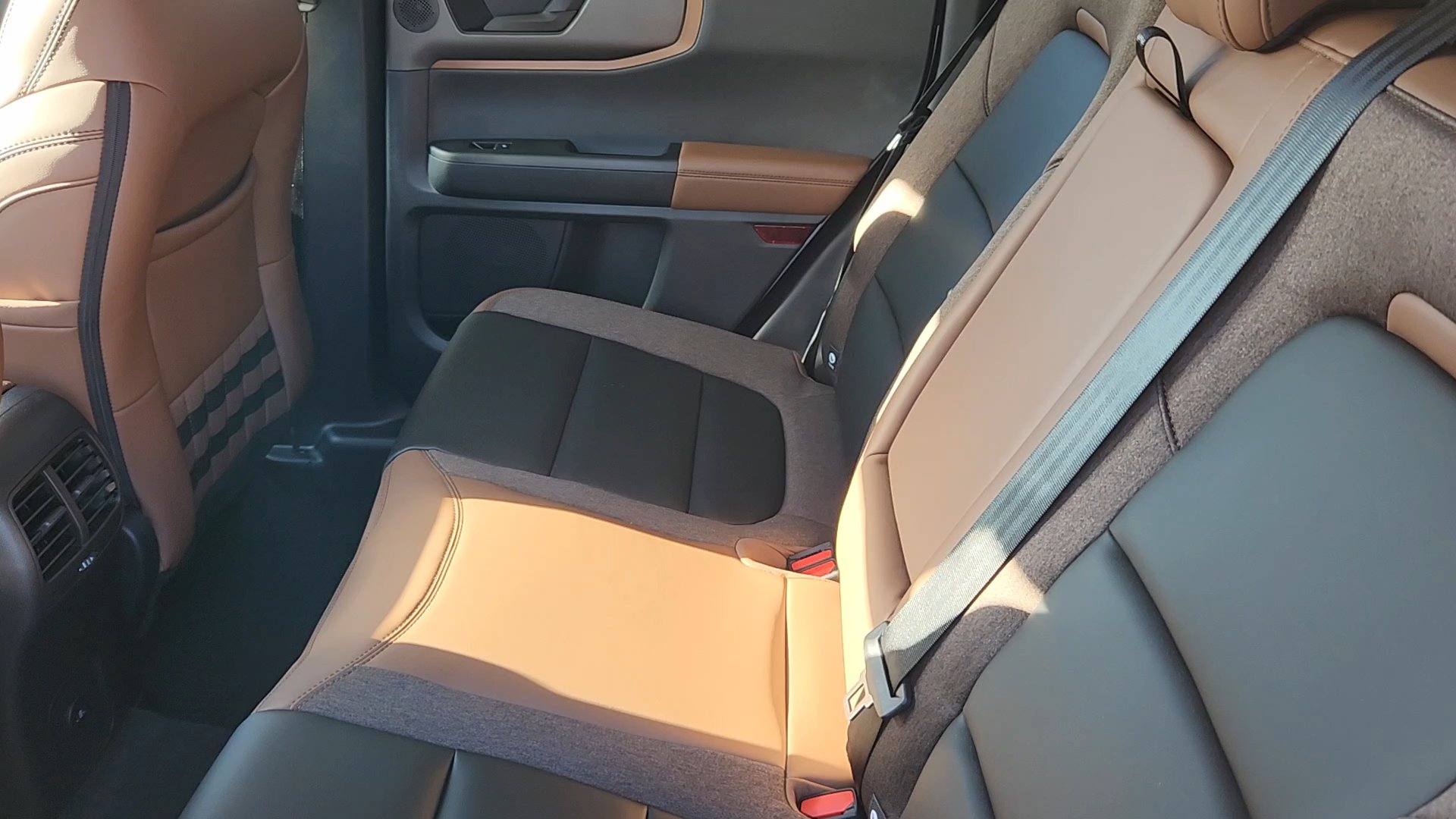 New 2025 Ford Bronco Sport Outer Banks w/ Outer Banks Tech Package+ AWD/4WD image 21