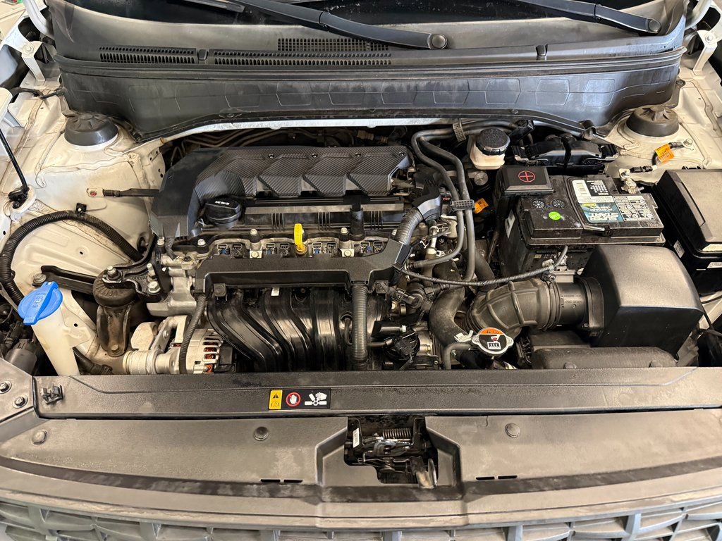 Used 2021 Hyundai Venue SE FWD image 24