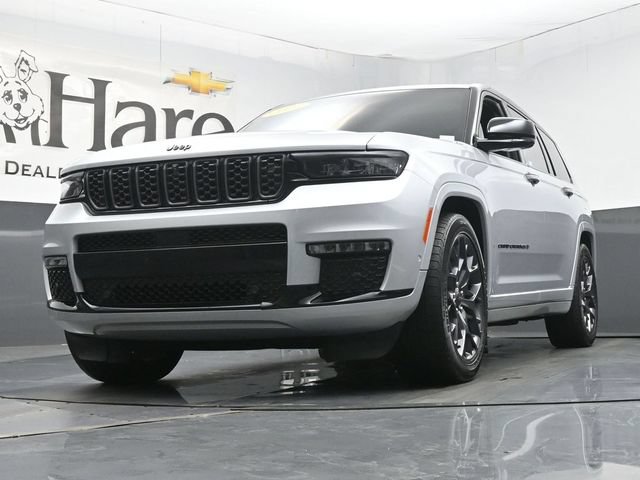 Used 2023 Jeep Grand Cherokee L Summit AWD/4WD image 4