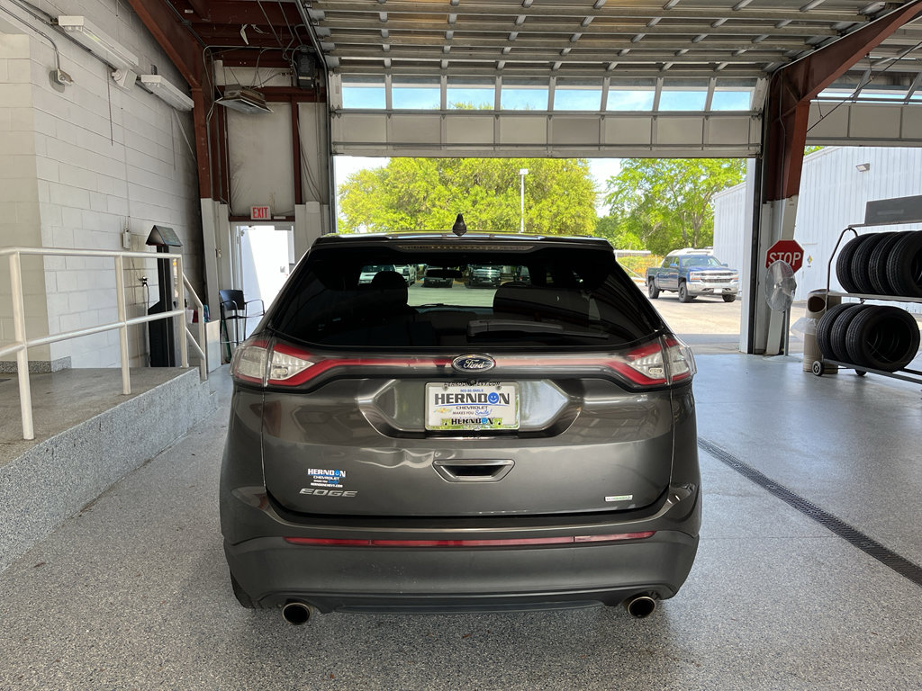 Used 2017 Ford Edge SE FWD image 6