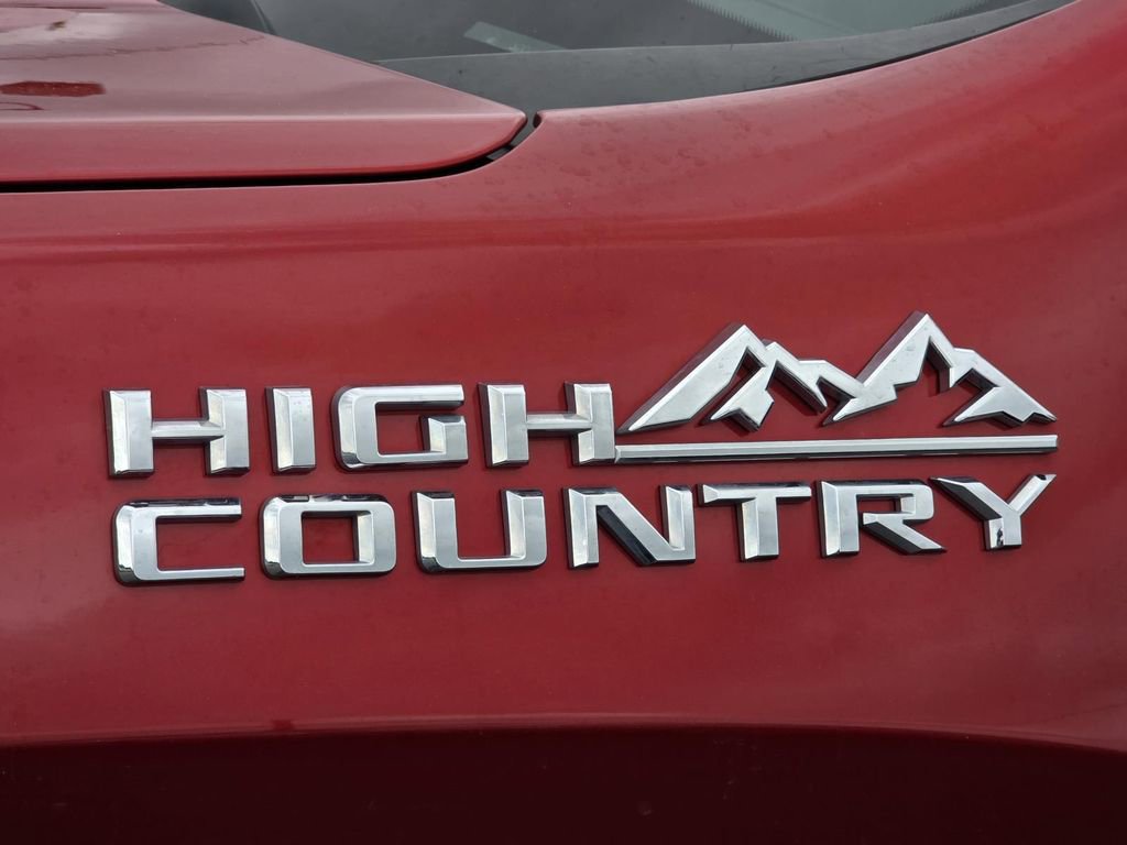 Used 2021 Chevrolet Silverado 1500 High Country w/ Technology Package AWD/4WD image 7