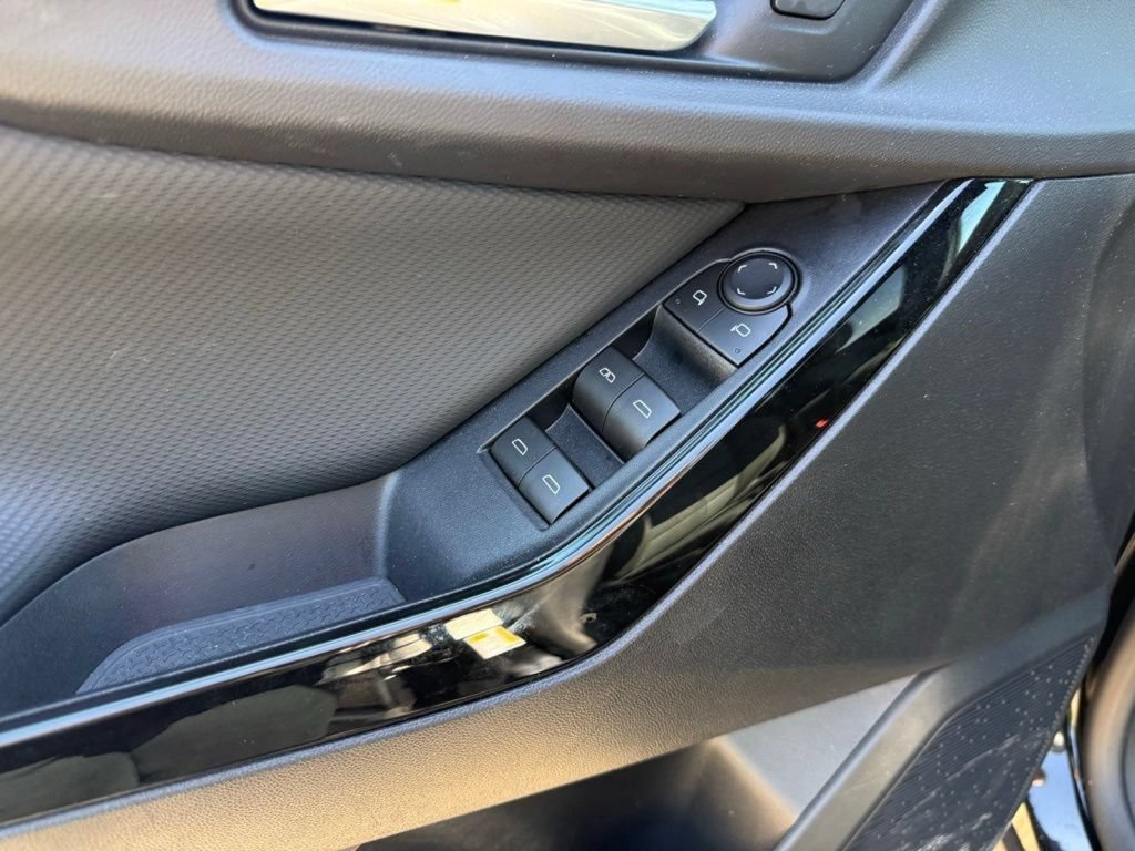 Used 2026 Chevrolet Equinox LT FWD image 18