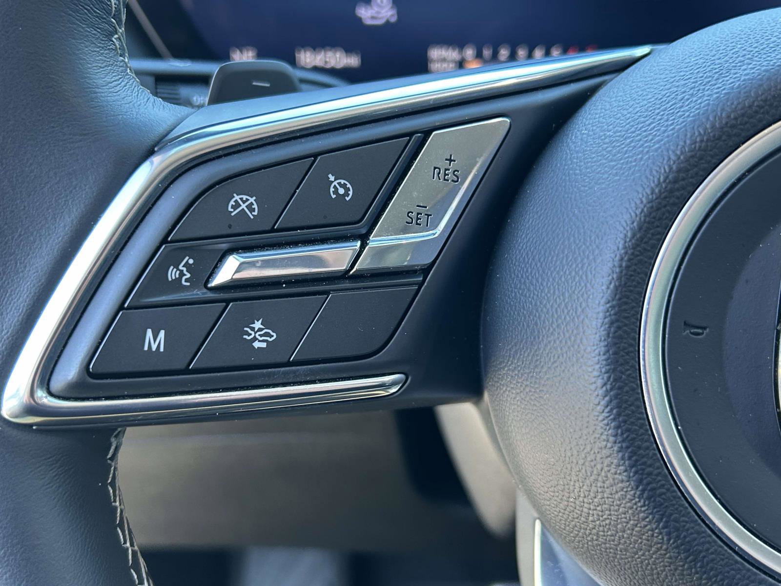 Used 2025 Buick Envision Sport Touring image 19