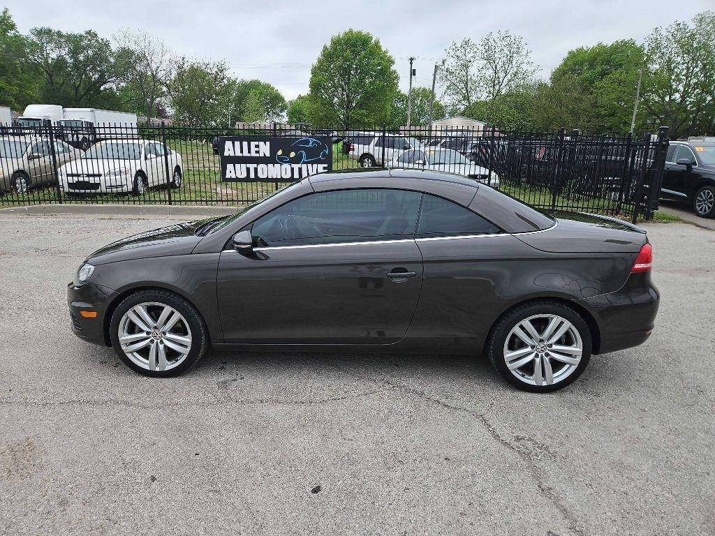 Used 2012 Volkswagen Eos Lux FWD image 4