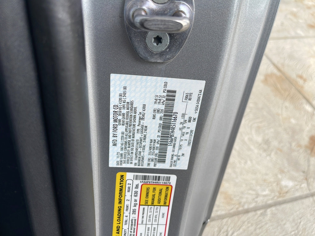 Certified 2024 Ford Mustang Coupe RWD image 30