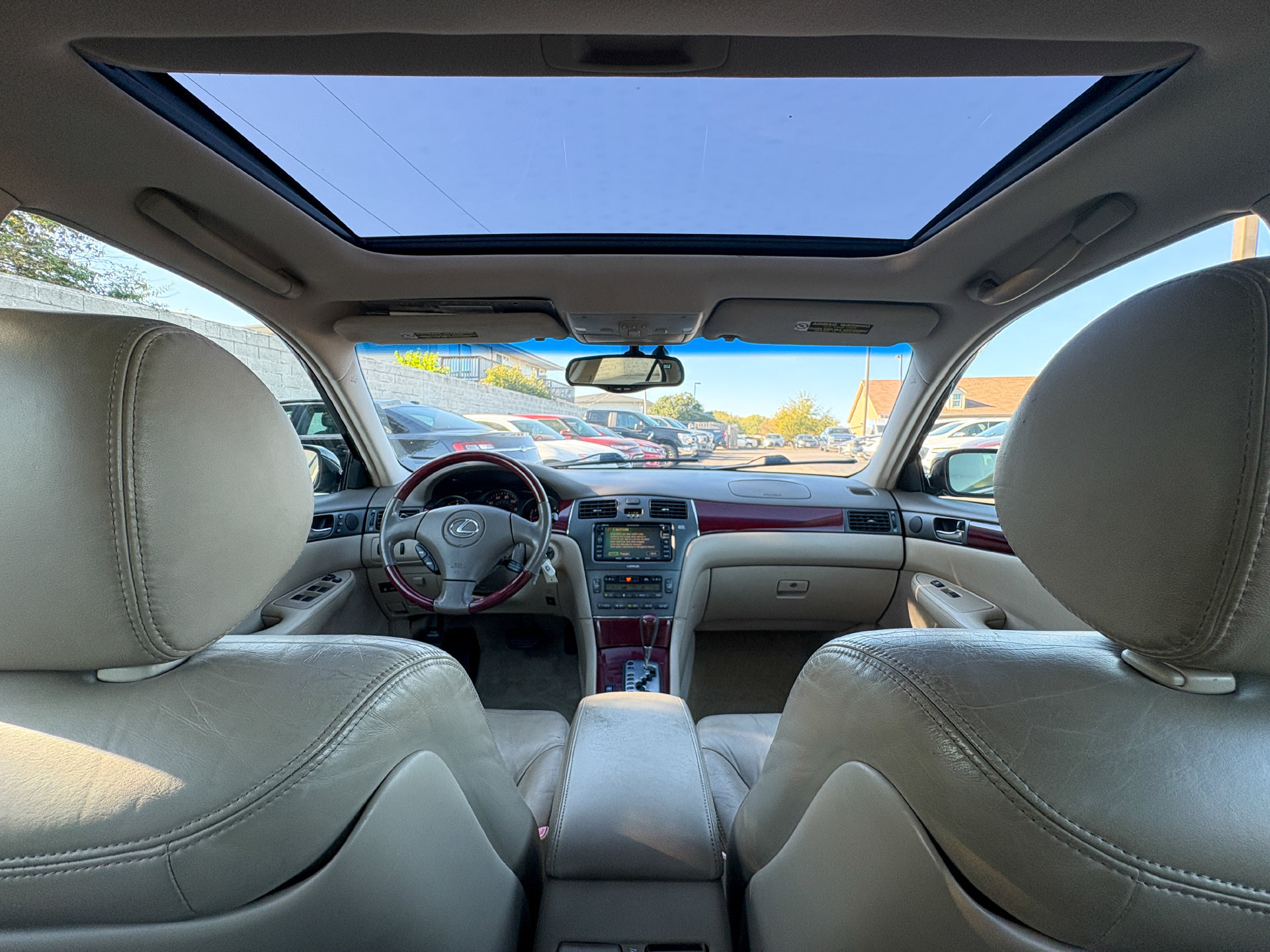 Used 2004 Lexus ES 330 FWD image 2