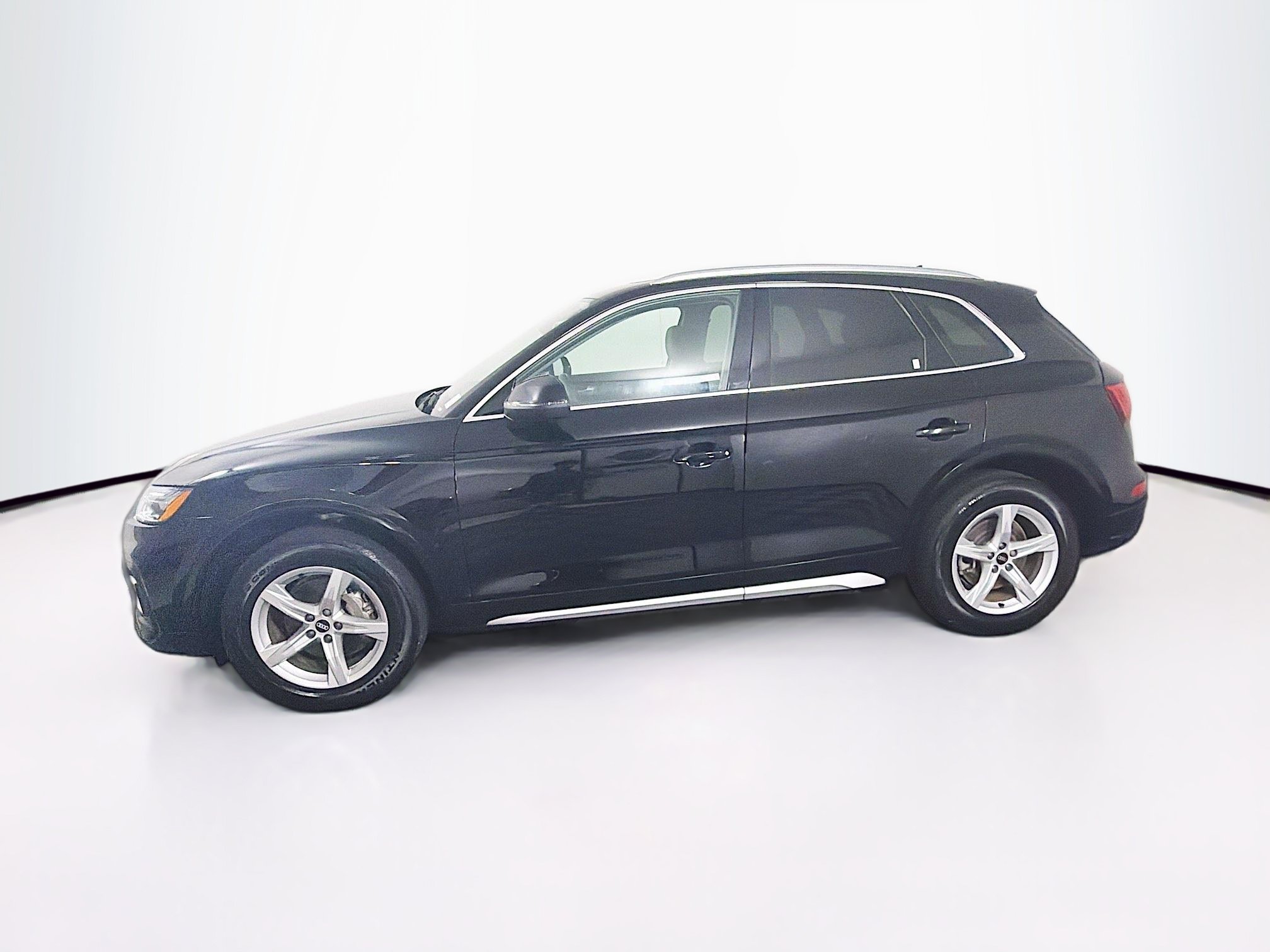 Used 2021 Audi Q5 2.0T Premium w/ Convenience Package AWD/4WD image 4