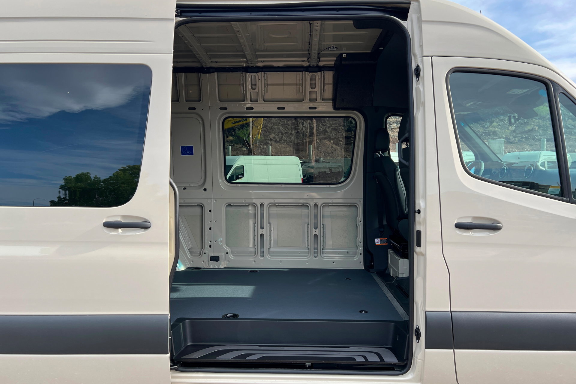 New 2026 Mercedes-Benz Sprinter 2500 image 17