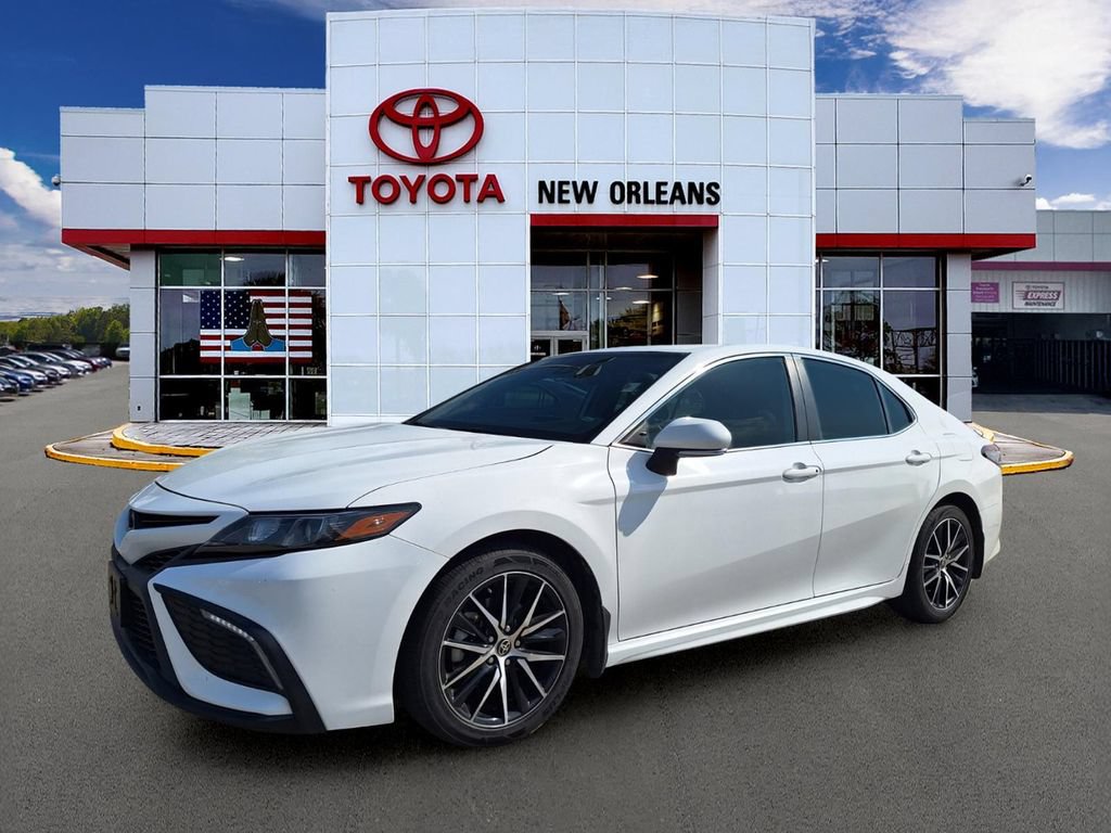 Used 2023 Toyota Camry SE