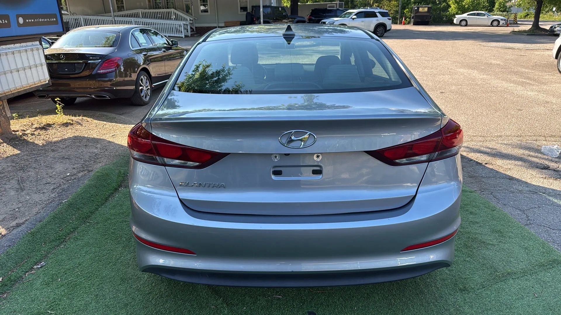 Used 2017 Hyundai Elantra SE w/ SE A/T Tech Package 03 FWD image 6