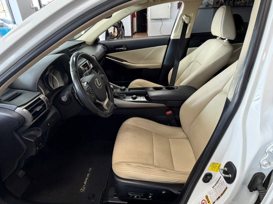 Used 2014 Lexus IS 250 w/ Premium Package RWD image 17