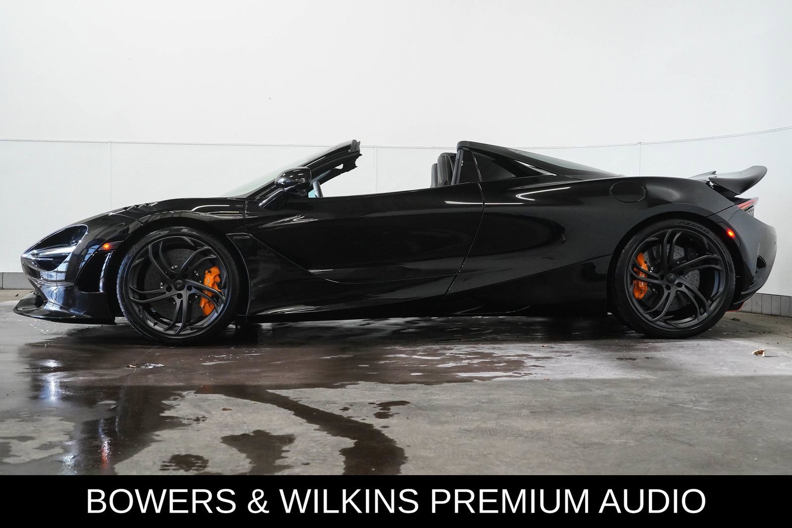 Used 2025 McLaren 750S Spider image 5