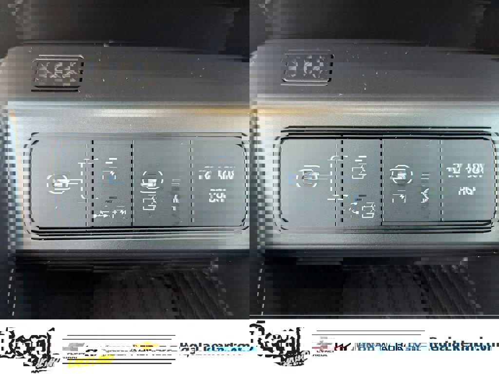 Used 2025 Hyundai Kona Limited image 23