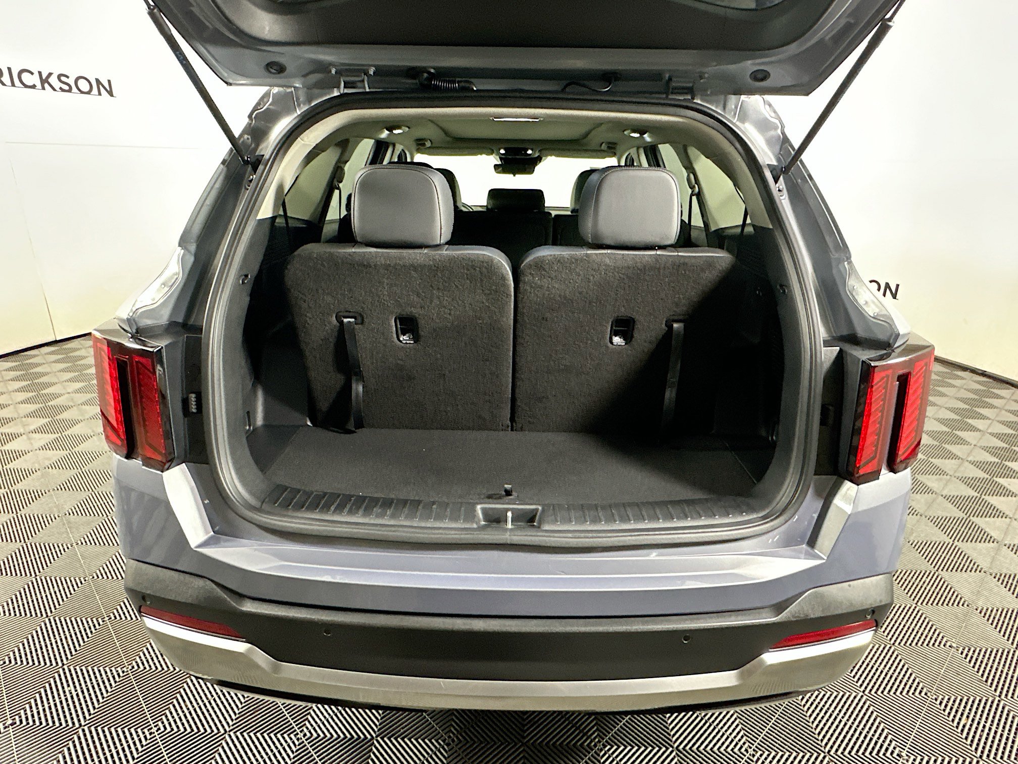 Used 2025 Kia Sorento S w/ Panoramic Sunroof Package image 31