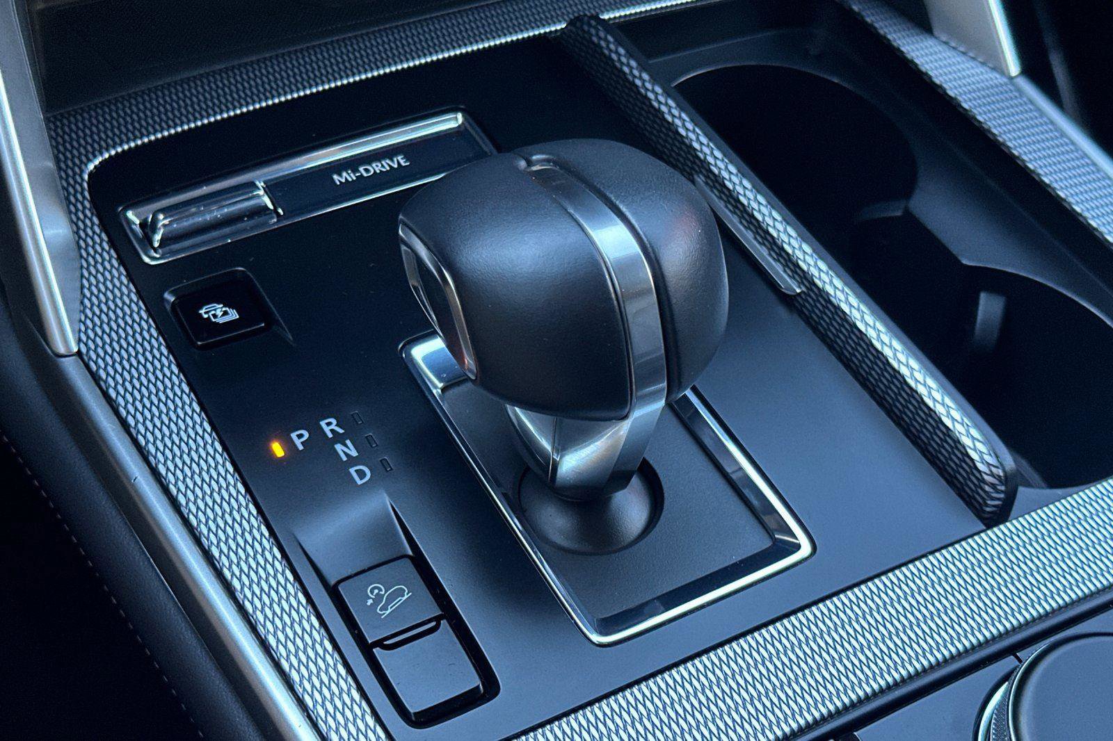 Certified 2025 MAZDA CX-70 Plug-In Hybrid w/ Premium Pkg image 23