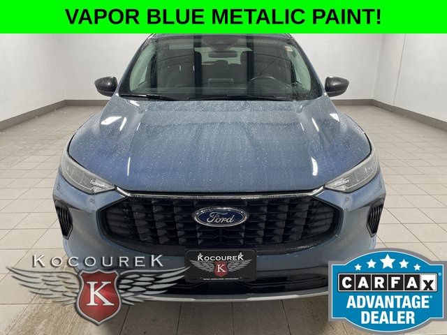 Used 2024 Ford Escape Active AWD/4WD image 2