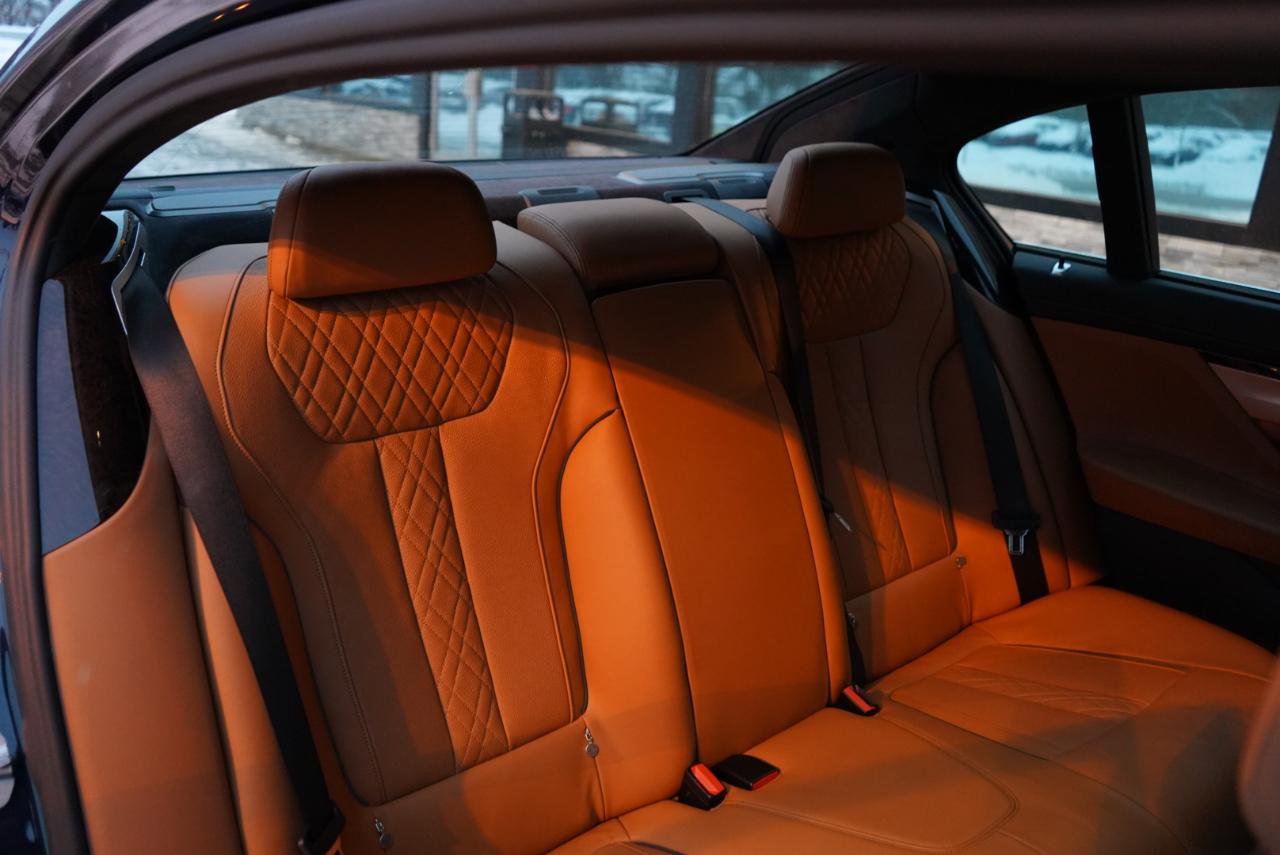 Used 2018 BMW 750i xDrive image 73