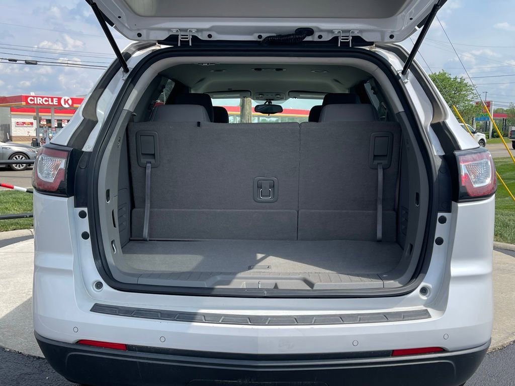 Used 2016 Chevrolet Traverse LT w/ Style and Technology Package FWD image 7